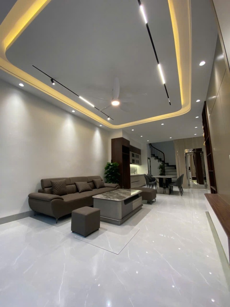 BÁN NHÀ HUỲNH TẤN PHÁT – LONG BIÊNTHANG MÁY FUJI – FULL NỘI THẤT CAO CẤP – NHÀ ĐẸP Ở NGAY