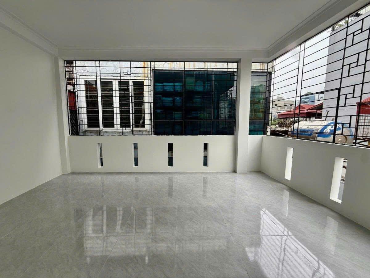 GỐC LÕI ĐỐNG ĐA - NGÕ NÔNG BA GÁC - LÔ GÓC HAI THOÁNG - NĂM TẦNG KIÊN CỐ - NỘI THẤT SANG XỊN - SỔ 4