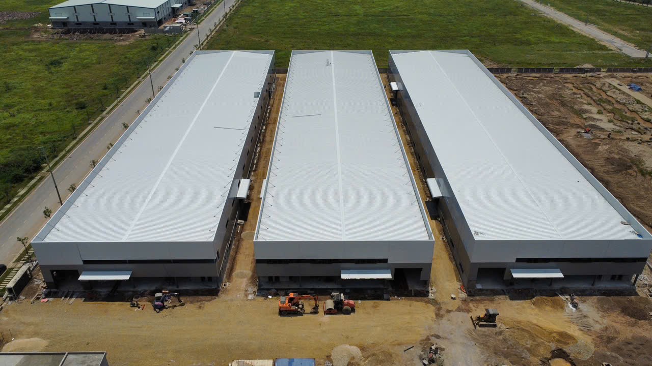 CHO THUÊ NHÀ XƯỞNG MỚI TIÊU CHUẨN CN Tại KCN ĐỒNG VĂN 1. DT 3.840m² Đến 11.520m² 3