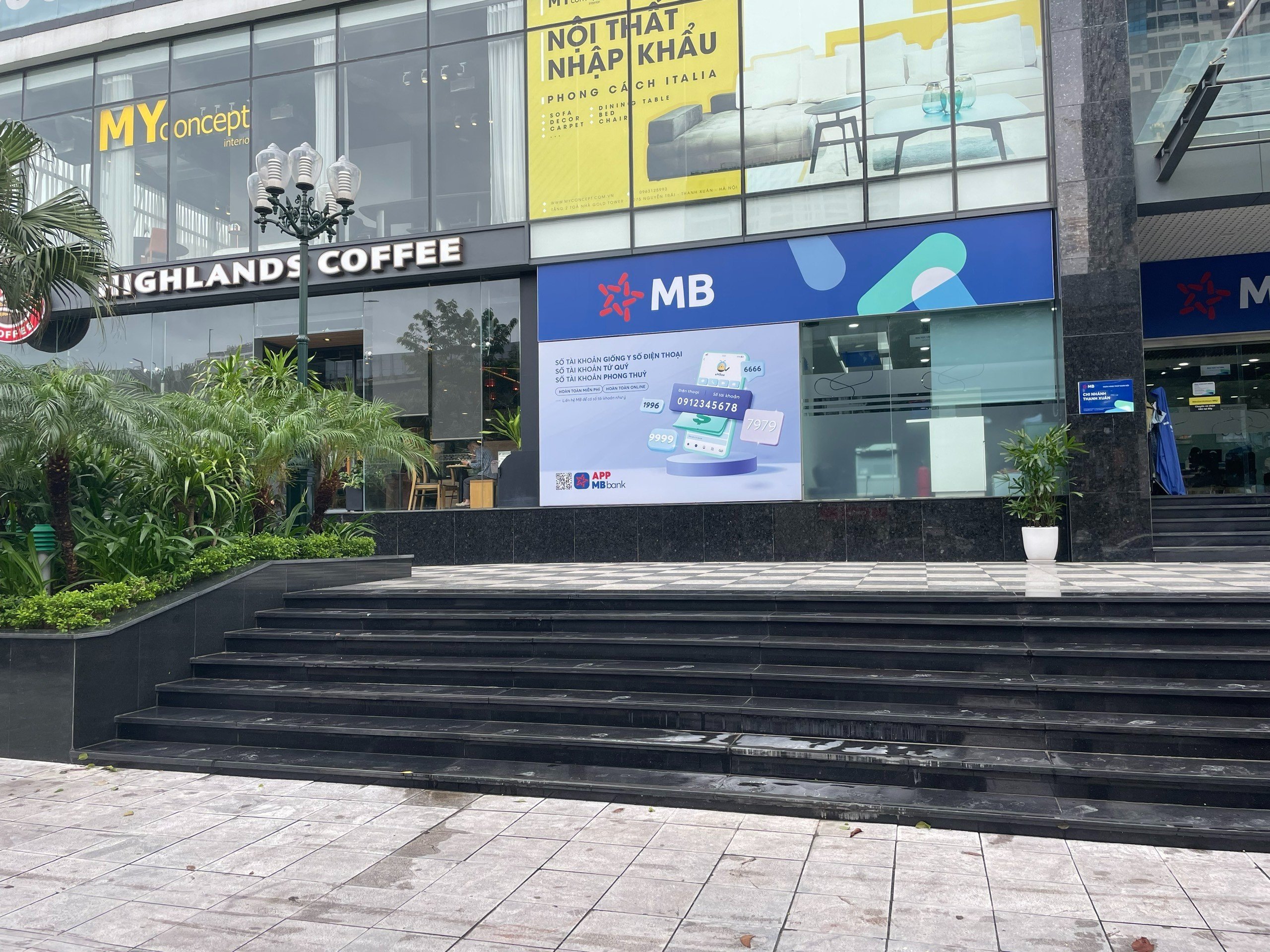 CHO THUÊ VP VIEW ĐẸP 105M2 TÒA GOLDEN LAND VỚI VỊ TRÍ ĐẮC ĐỊA, THIẾT KẾ HIỆN ĐẠI 2