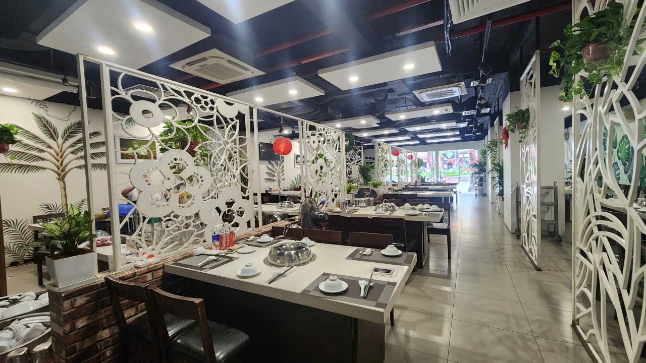 CHO THUÊ VĂN PHÒNG 256M2 TẠI TÒA D2 GIẢNG VÕ, VIEW HỒ, MT RỘNG 3