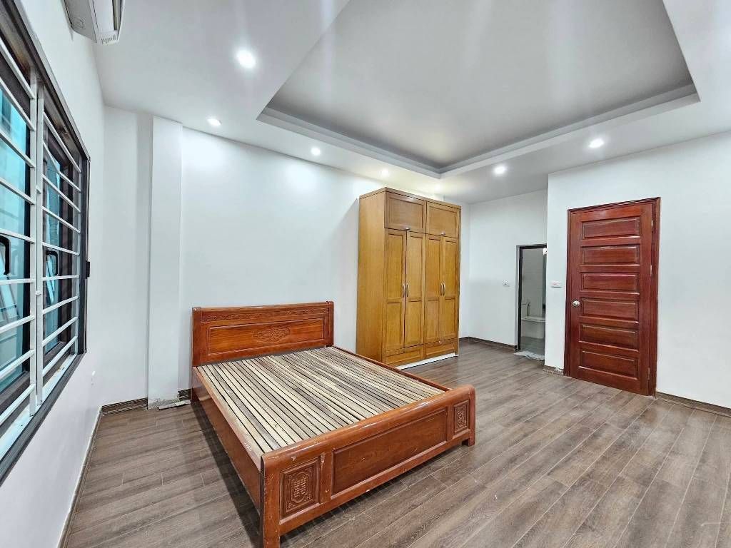 Cần bán Nhà mặt tiền đường Thạch Bàn, Phường Thạch Bàn, Diện tích 36m², Giá 7.55 Tỷ 5