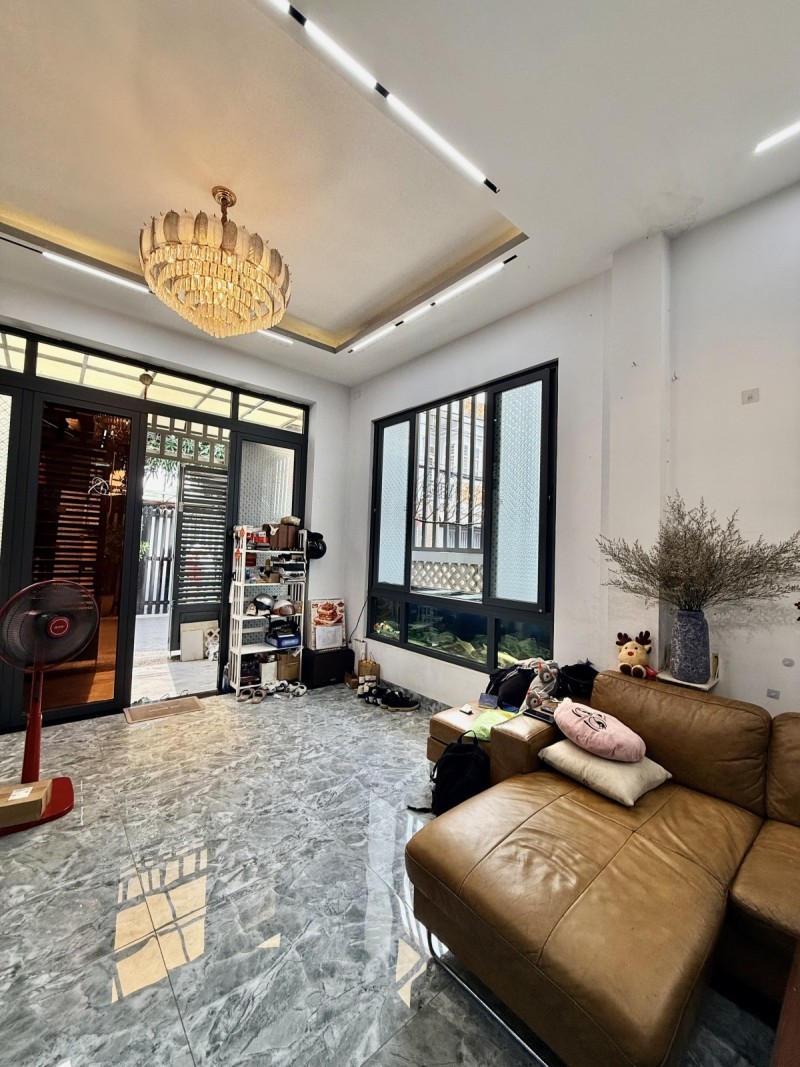 Bán nhà mặt phố 3 tầng, đường số 38, Hiệp Bình Chánh, Thủ Đức, TP HCM. DT - 70m2. Giá  8.4 tỷ 2