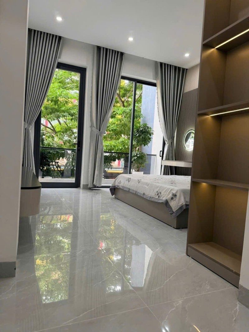 Siêu Phẩm Mặt Tiền Lê Độ 82m2 Nhà 3 Tầng 5 Phòng Ngủ Giá 16.6 Tỷ 2