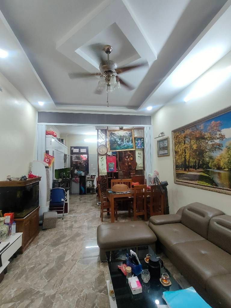 Cần bán Nhà mặt tiền đường Trương Định, Phường Giáp Bát, Diện tích 55m², Giá 11.68 Tỷ 2