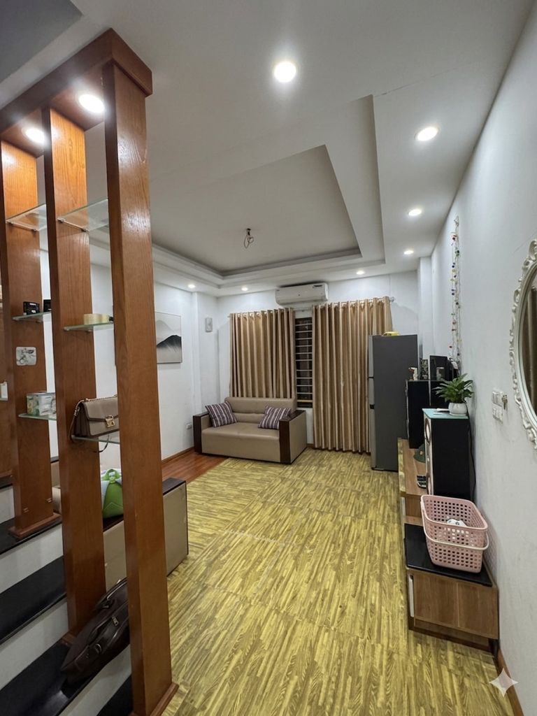 Cần bán Nhà mặt tiền đường Yên Duyên, Phường Yên Sở, Diện tích 42m², Giá 11.2 Tỷ 3