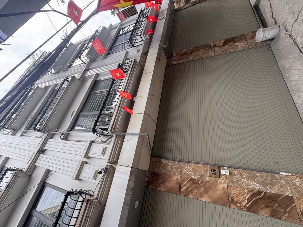 Cần bán Nhà mặt tiền đường Yên Duyên, Phường Yên Sở, Diện tích 42m², Giá 11.2 Tỷ 5