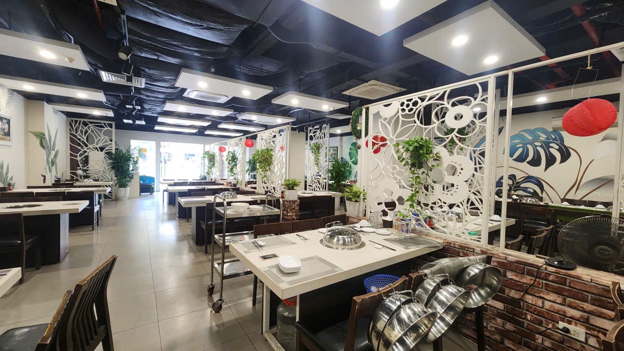CHO THUÊ VĂN PHÒNG 256M2 TẠI TÒA D2 GIẢNG VÕ, VIEW HỒ, MT RỘNG 4