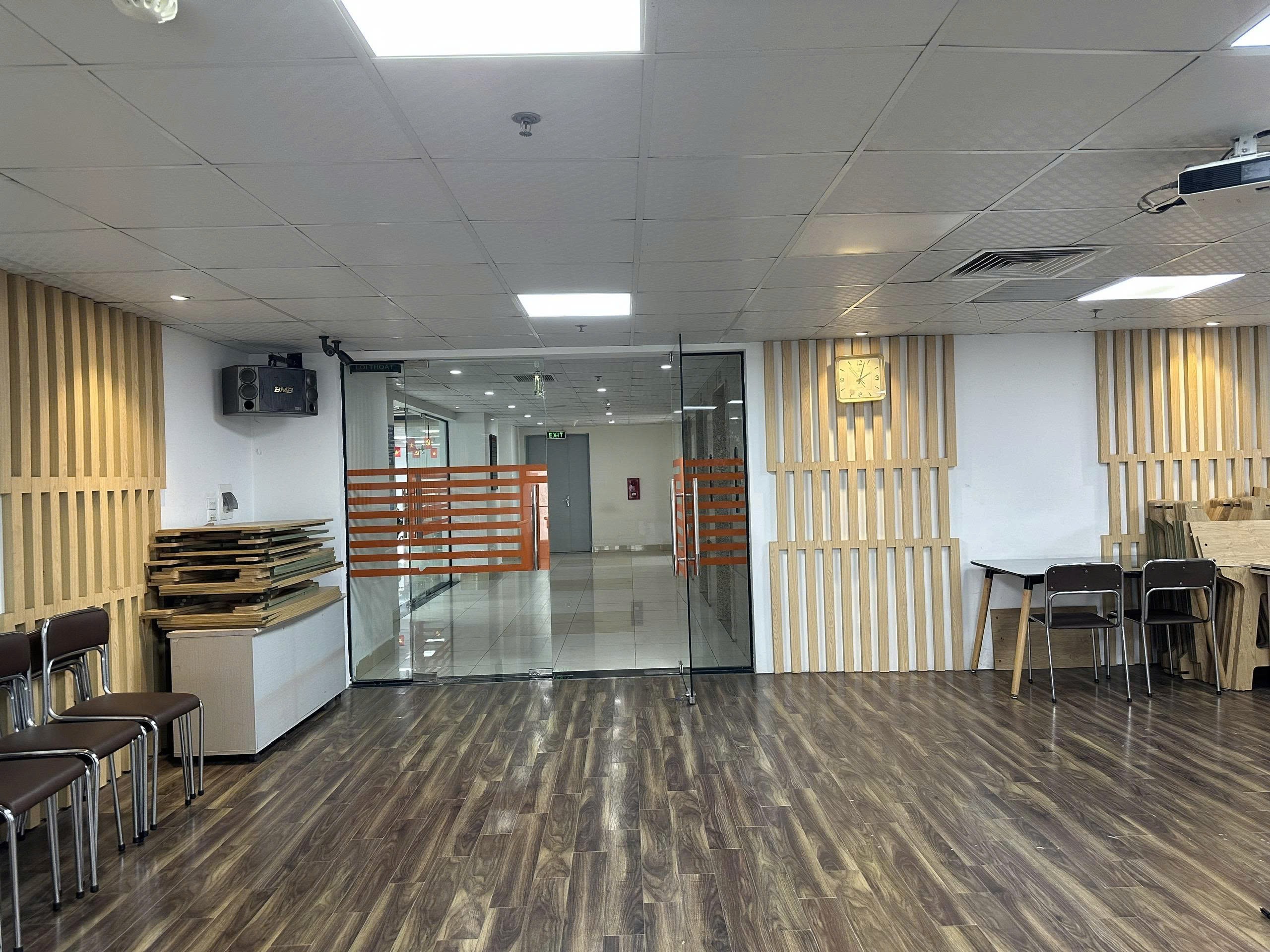 VĂN PHÒNG 637M2 TÒA MD COMPLEX, CHIA SẴN PHÒNG FULL NỘI THẤT 8