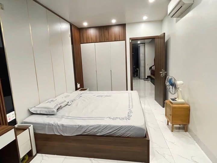 Bán căn nhà 4 tầng mặt phố Hải An, Ecopark Hải Dương, 95m2, mặt tiền 5m, đường trục chính, 10.x tỷ 5