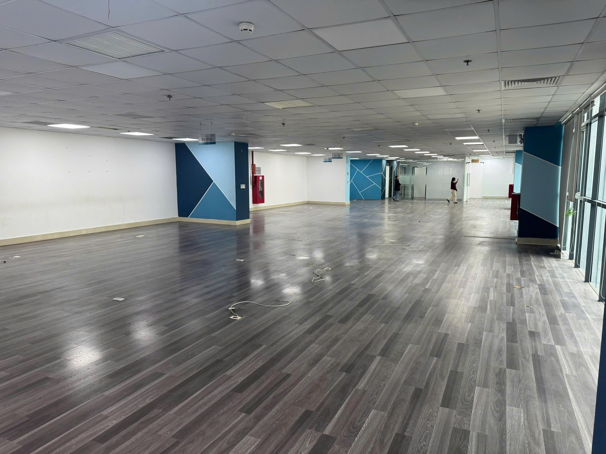 VĂN PHÒNG 430M2 MẶT TIỀN NGÃ TƯ HOÀNG QUỐC VIỆT VỚI GIÁ ALL-IN CỰC HỢP LÝ 10
