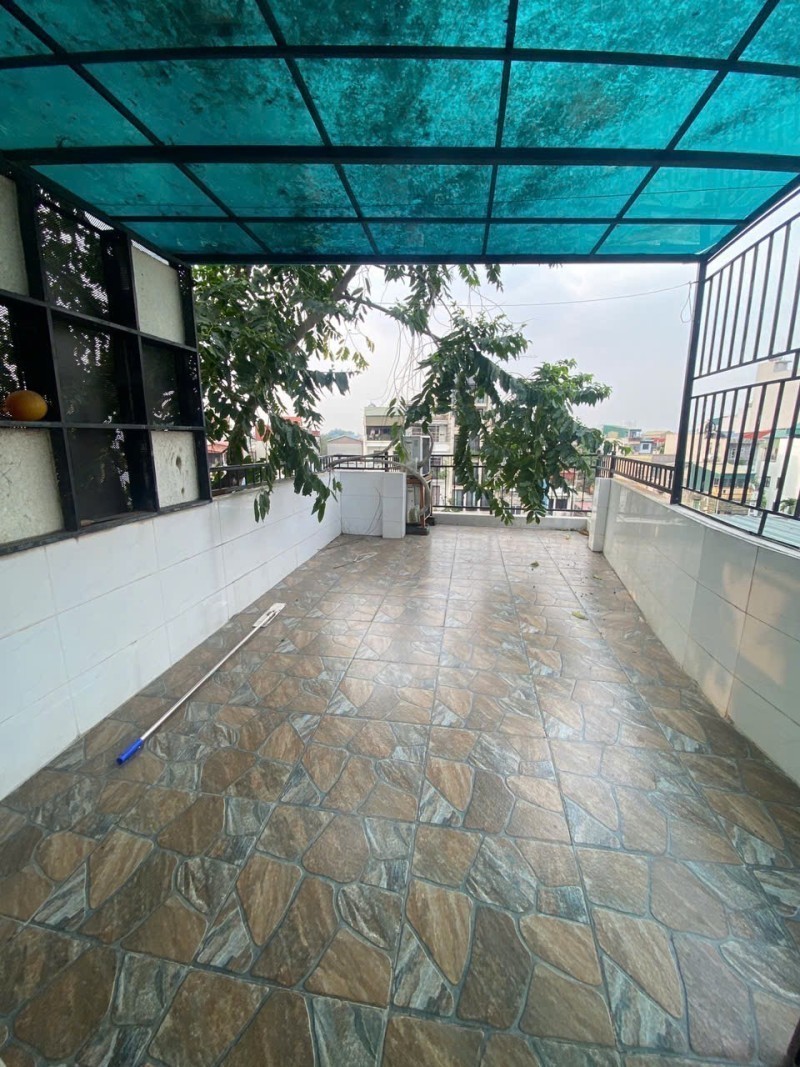 BÁN NHÀ NGỌC LÂM – MẶT HỒ TAI TRÂU – KINH DOANH ĐẸP 2
