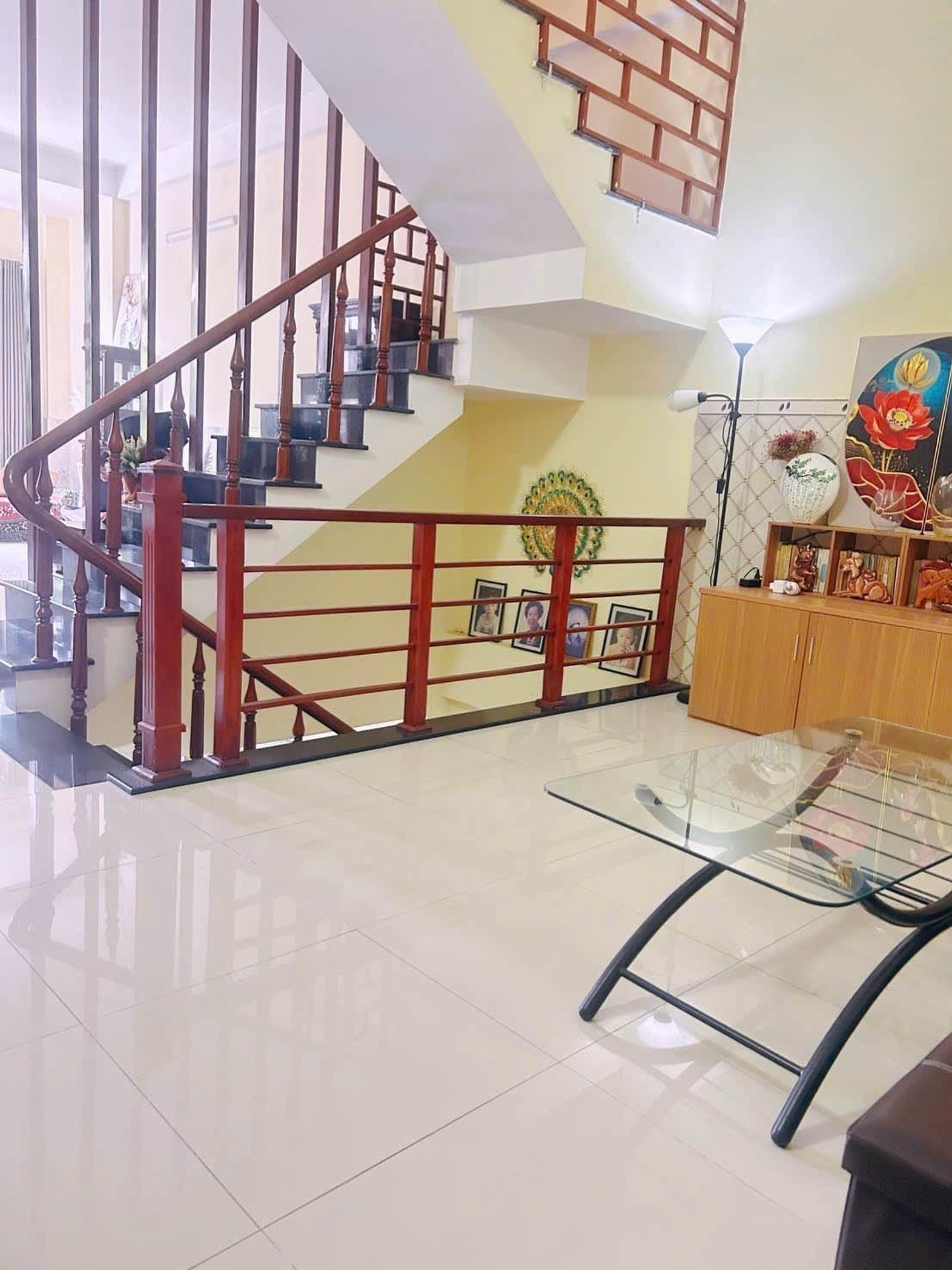 Bán Nhà Quách Thị Trang 100m2 3 Tầng 3 Phòng Ngủ Giá 8.3 Tỷ Đường 7.5m 3