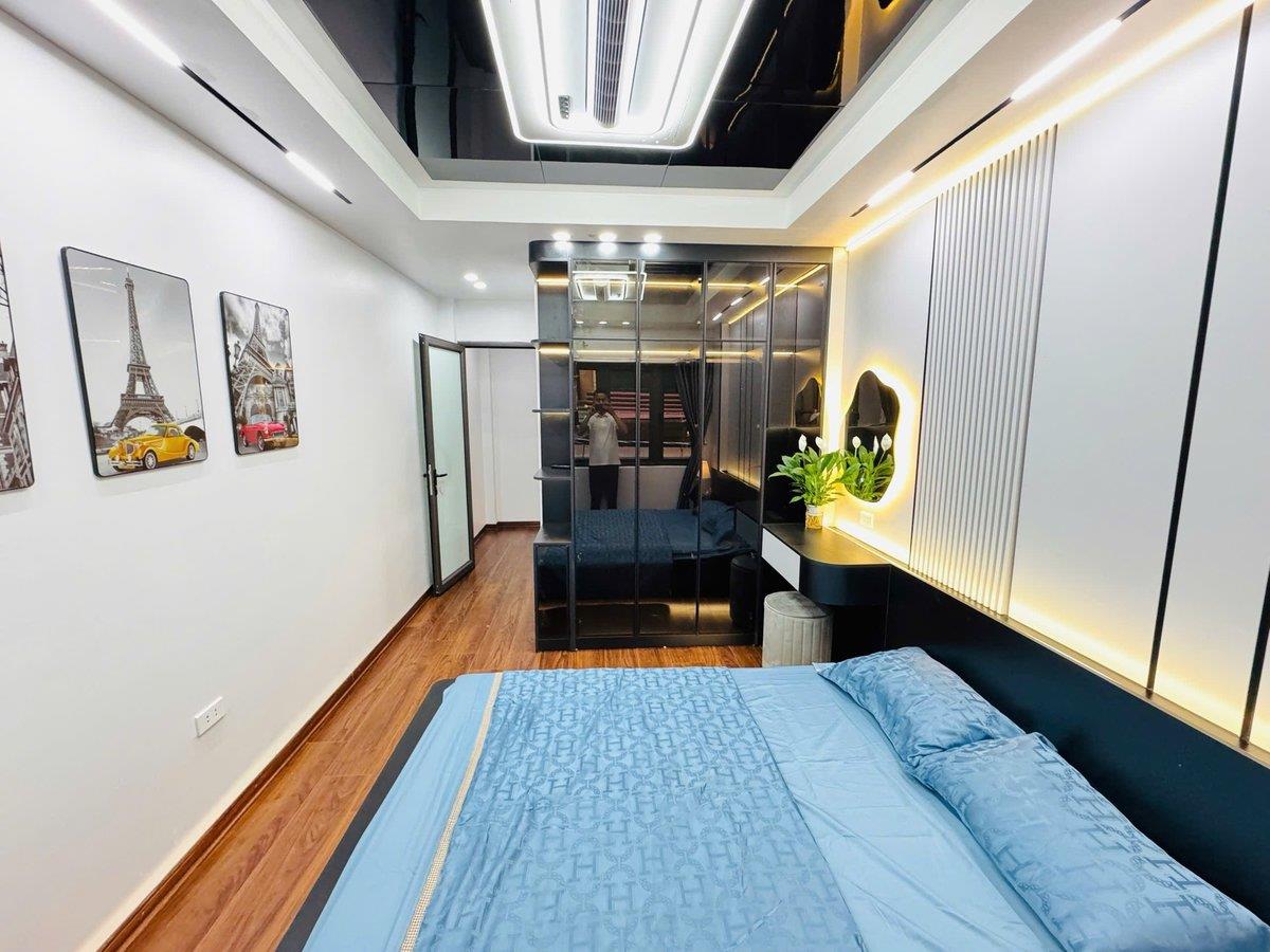 Hàng Hiếm, Ô Tô Tải Đỗ Cửa, Kinh Doanh Onl, 2 Thoáng Trước Sau, Trung Tâm Quận Đống Đa, Vị 3