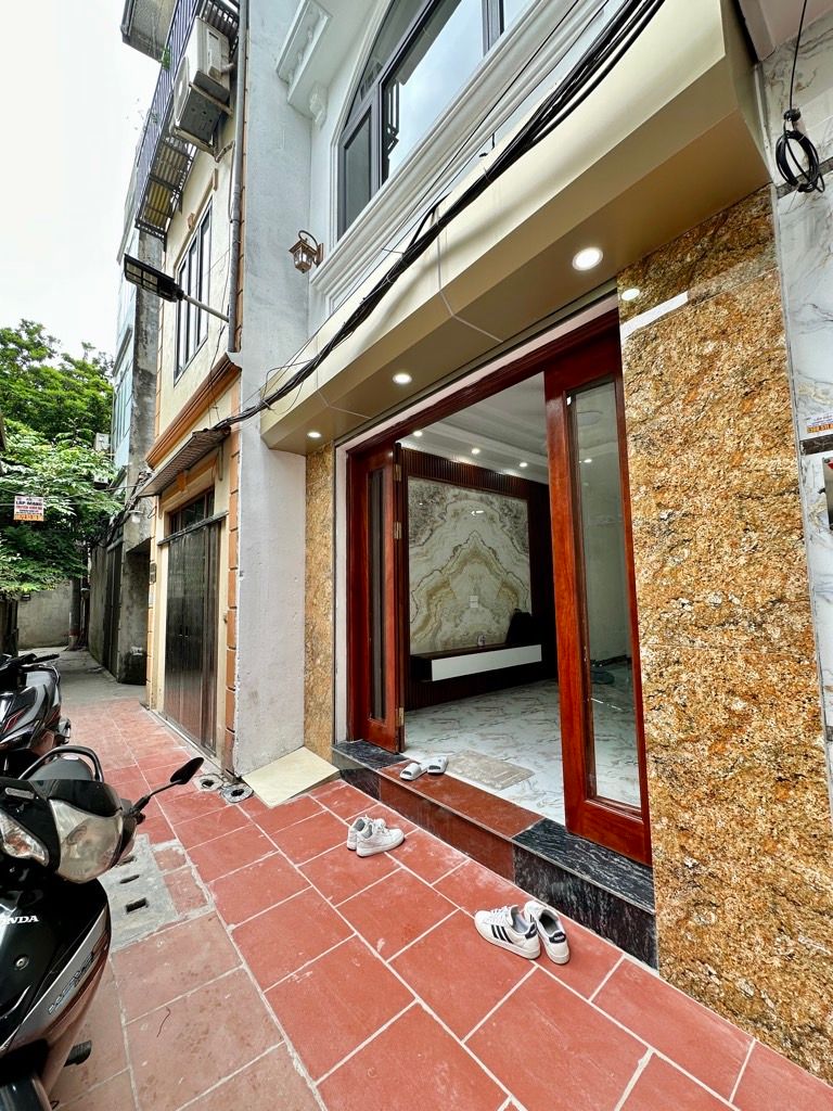 Cần bán Nhà mặt tiền đường Lĩnh Nam, Phường Vĩnh Hưng, Diện tích 34m², Giá 8.35 Tỷ 5
