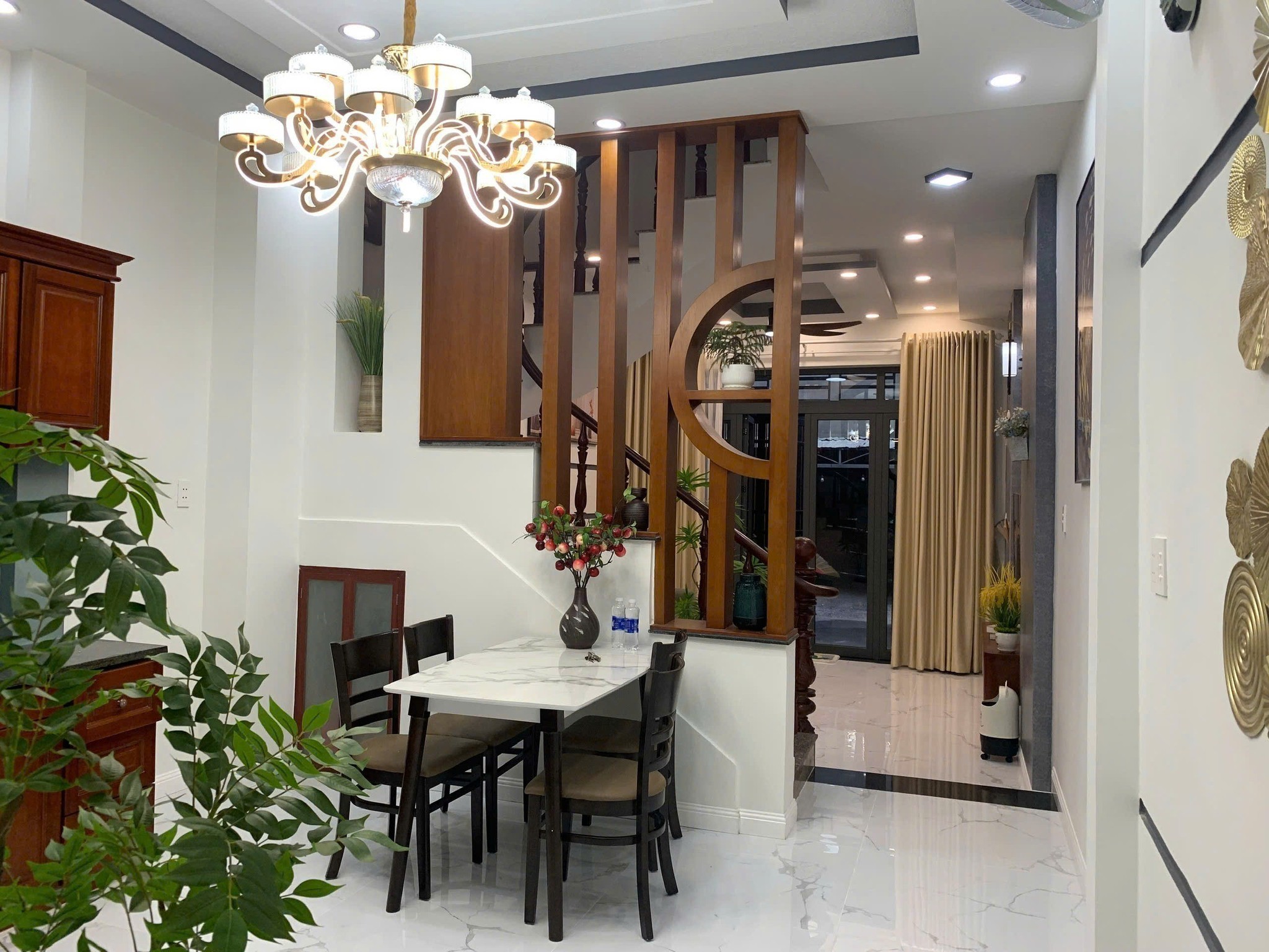 CHO THUÊ NHÀ MỚI TINH ĐƯỜNG QUỐC LỘ 13 NGAY PHỞ HUỲNH TRÂM,4PN GIÁ 14TR 2