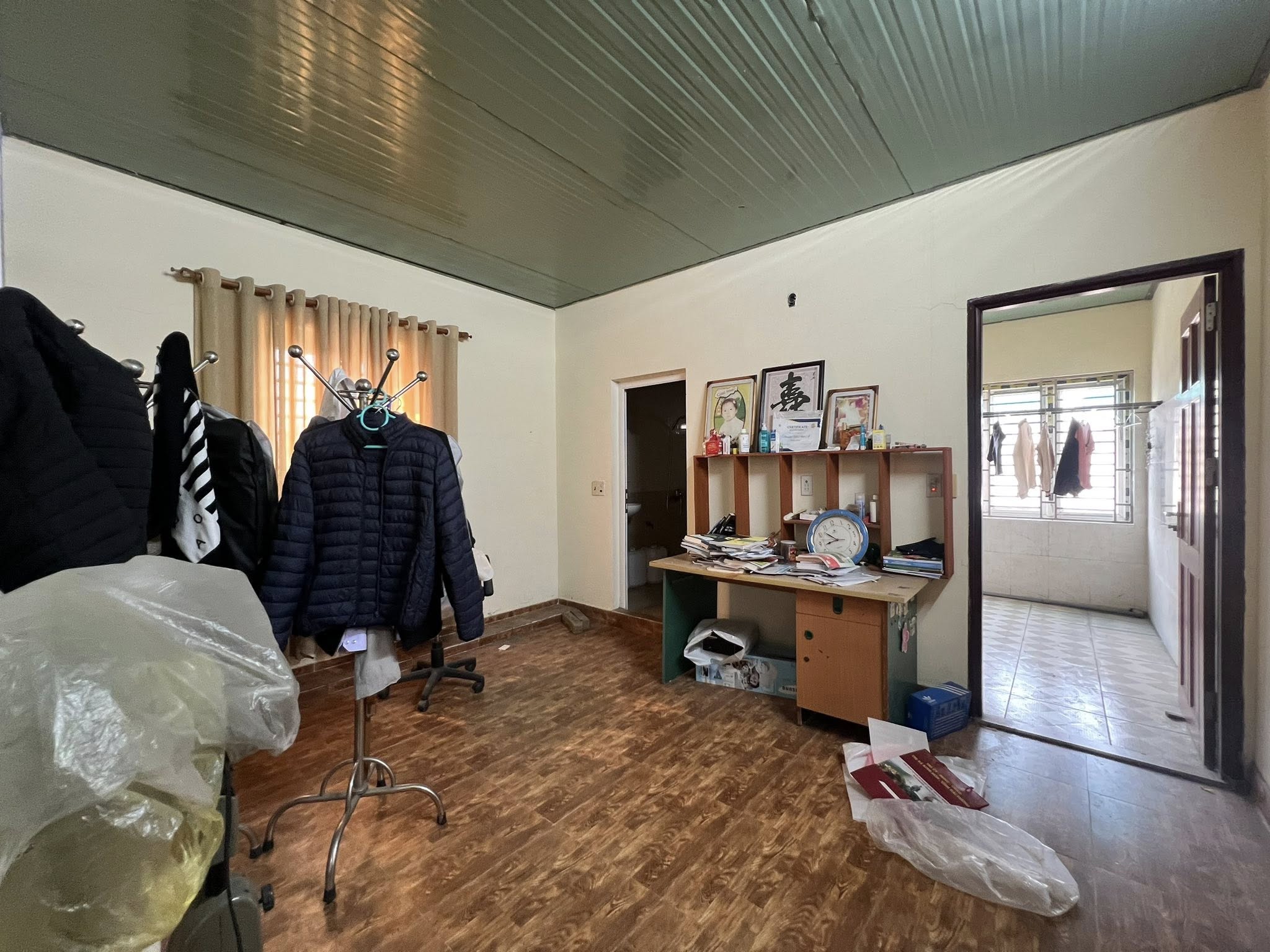 Bán căn nhà 3 tầng mặt phố gần viện Đông Y, ph Hải Tân, TP HD, 103.2m2, mt 4.5m, 3 ngủ, chỉ 4.3x tỷ 6
