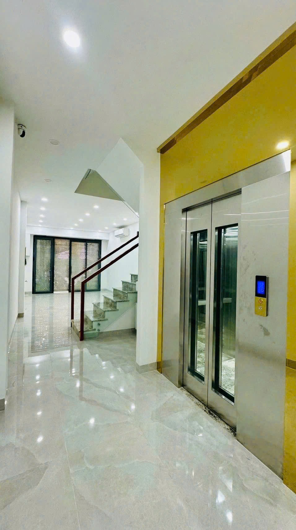 Bán nhà Quận 7 đường số 15 P.Tân Kiểng, dt 4x19,3m,3 lầu,st mới đẹp