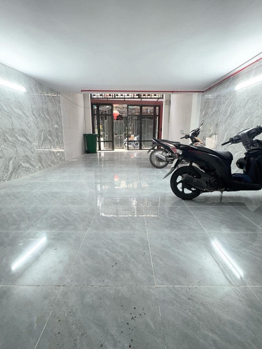 Cần bán Nhà mặt tiền đường Bùi Xương Trạch, Phường Khương Trung, Diện tích 85m², Giá 20 Tỷ