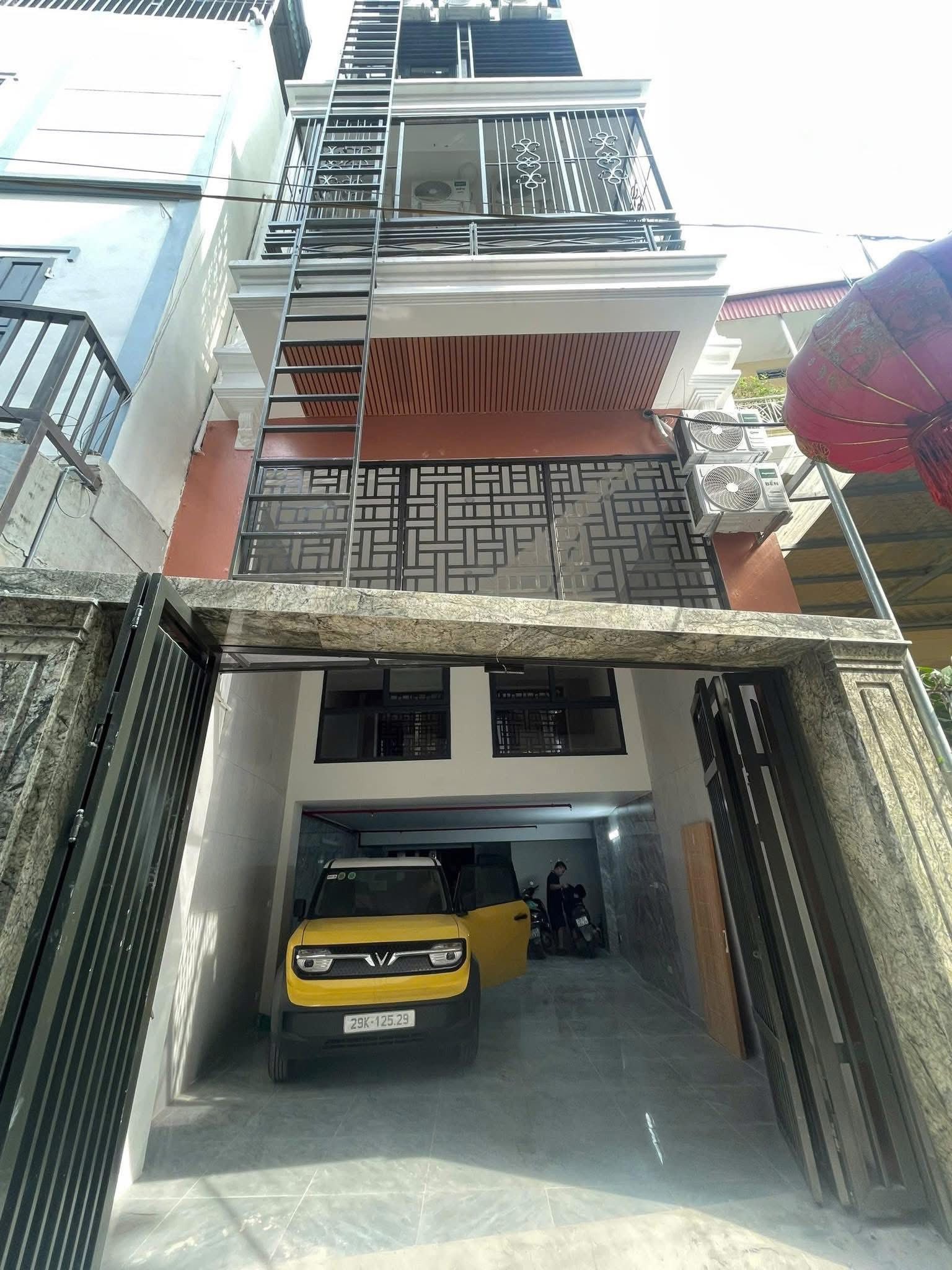 Cần bán Nhà mặt tiền đường Bùi Xương Trạch, Phường Khương Trung, Diện tích 85m², Giá 20 Tỷ 2