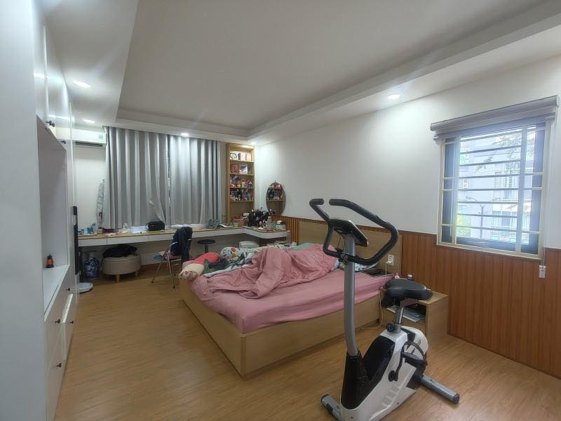 Bán nhà mặt phố đường 263, Tăng Nhơn Phú A, Thủ Đức, TP HCM. DT 85m2, 4 tầng. Giá 7.2 tỷ, SHR 4