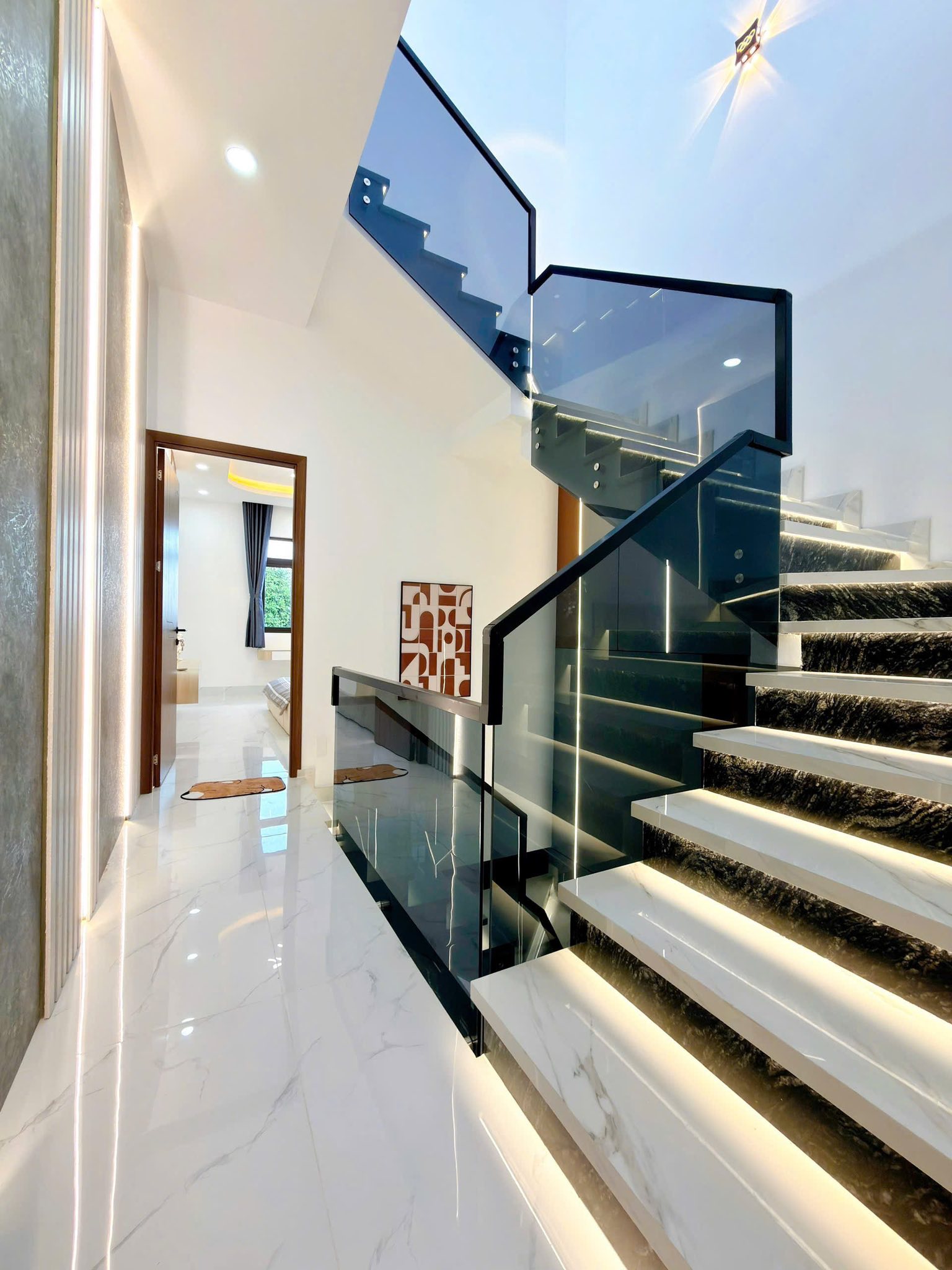 Bán nhà mặt tiền 4 tầng Tạ Quang Bửu ngang 5m gần chợ - 0931172218 2