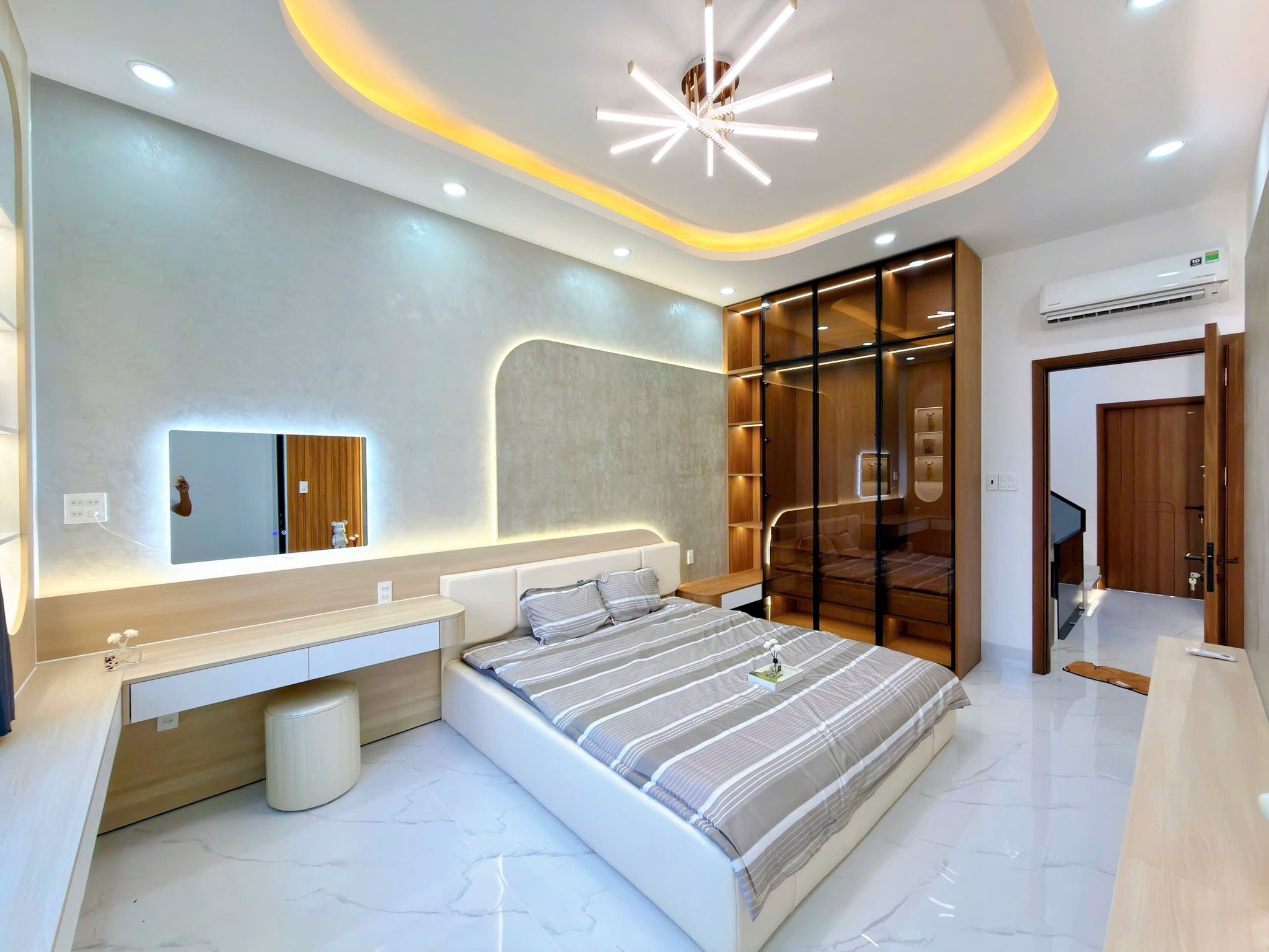 Bán nhà mặt tiền 4 tầng Tạ Quang Bửu ngang 5m gần chợ - 0931172218 3