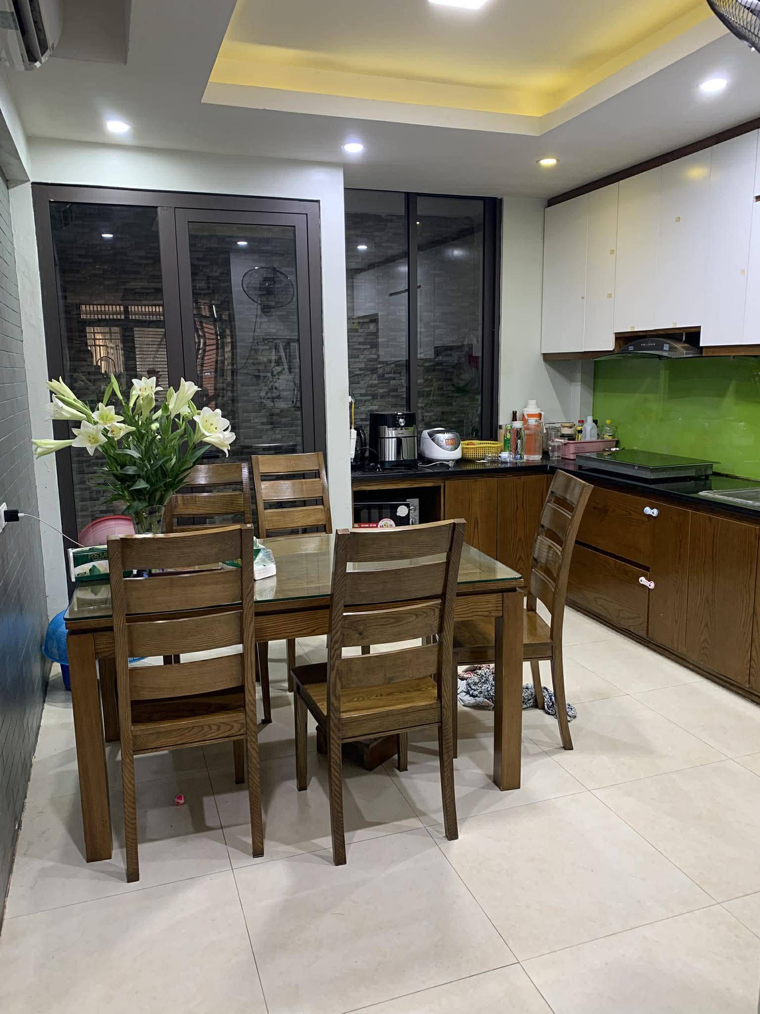 BÁN NHÀ TƯ ĐÌNH-LONG BIÊN-50Mx4T-PHÂN LÔ-ÔTÔ VÀO NHÀ-ÔTÔ VÒNG QUANH THÔNG RA CỔ LINH 3