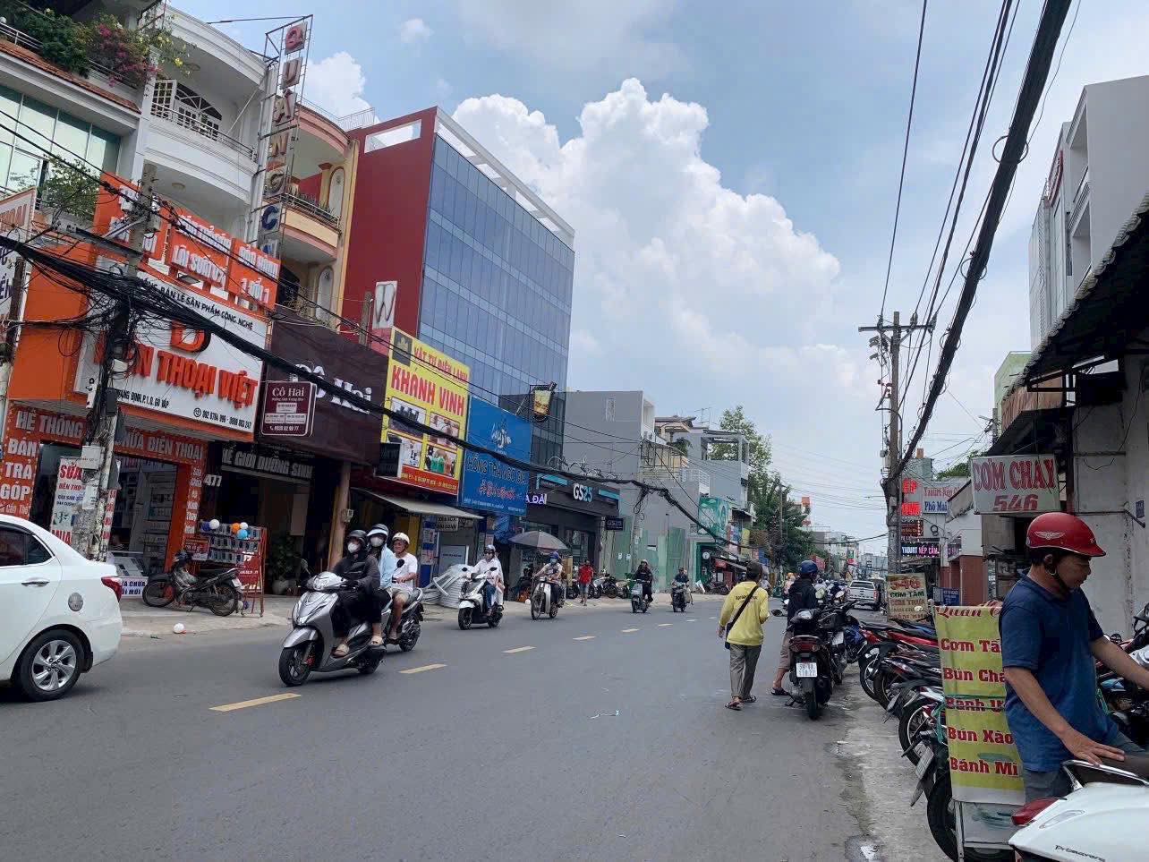 Bán nhà góc 3MT Nguyễn Trọng Tuyển. Phú Nhuận. Vị trí rất đẹp giá tốt. 4