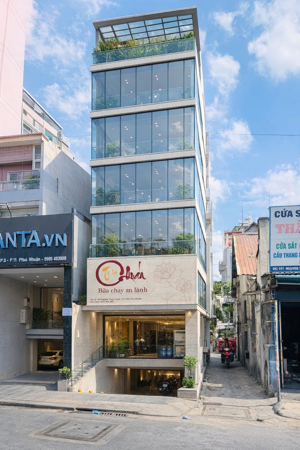 Bán nhà góc 3MT Nguyễn Trọng Tuyển. Phú Nhuận. Vị trí rất đẹp giá tốt.