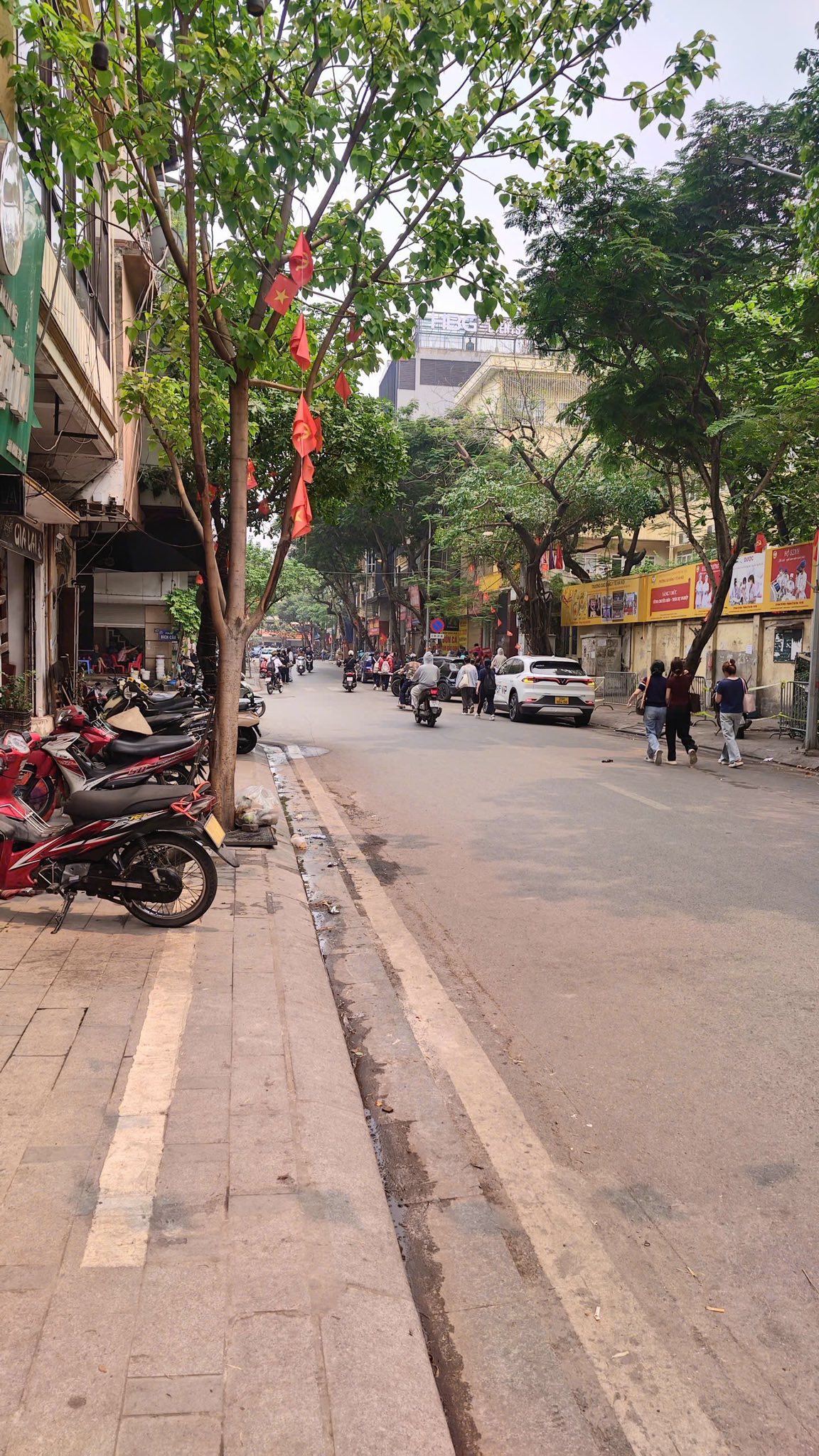 Sang nhượng quán tại 40 Đoàn Thị Điểm, Đống Đa, Hà Nội 3