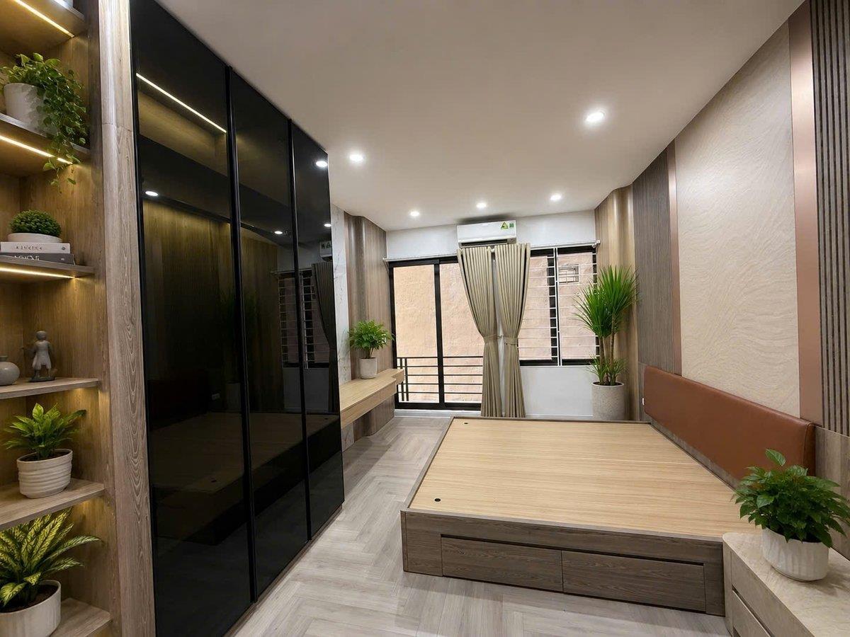 TRUNG TÂM ĐÔNG ĐA - PHỐ NGUYỄN LƯƠNG BẰNG-  5 TẦNG FULL NỘI THẤT - CÁCH 0T0 60M 4