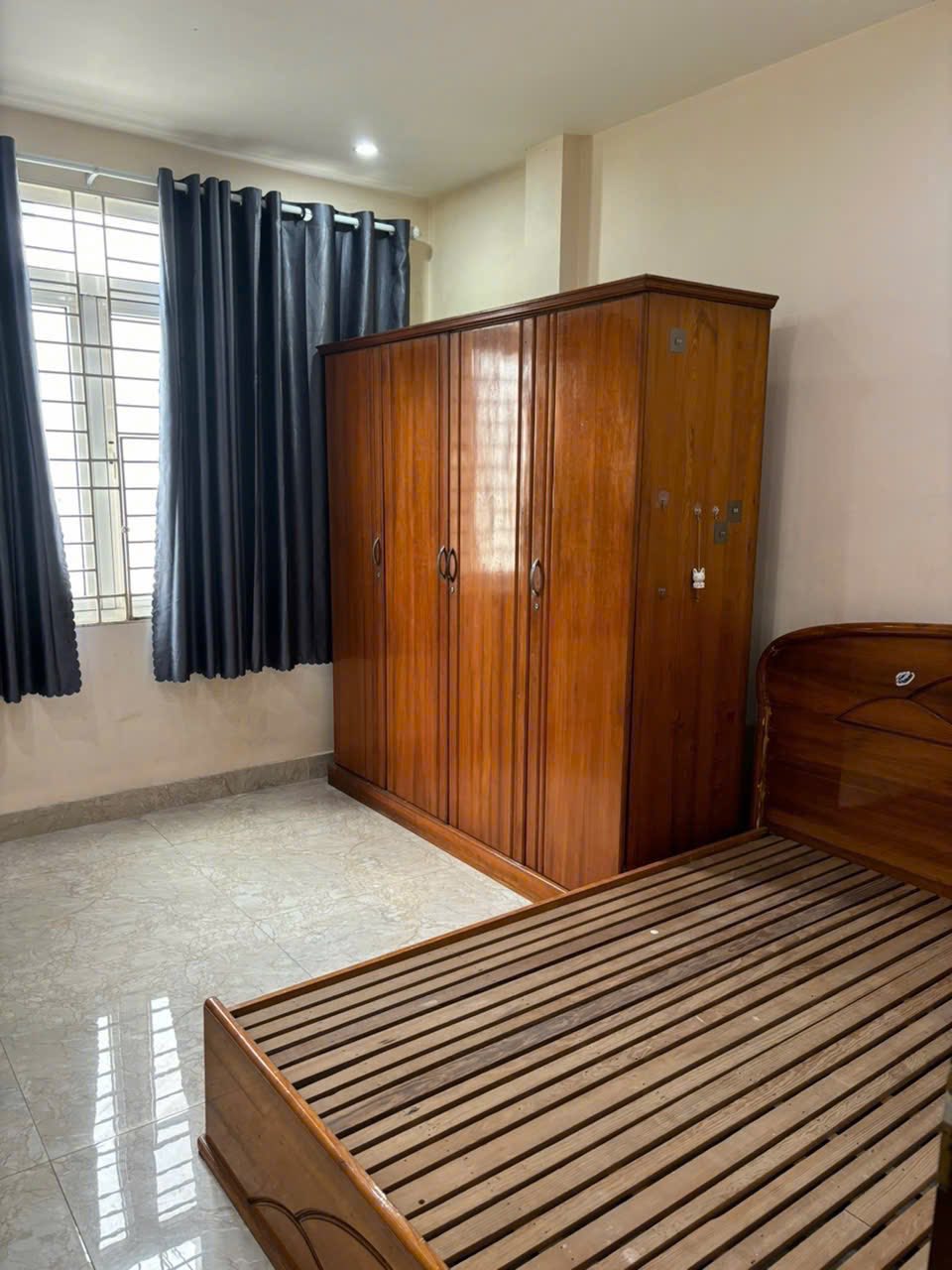 CẦN BÁN GẤP-NHÀ MẶT PHỐ BỜ SÔNG SÉT-MẶT NGÕ ÔTÔ TRÁNH-40M 5T-KINH DOANH BẤT CHẤP 4