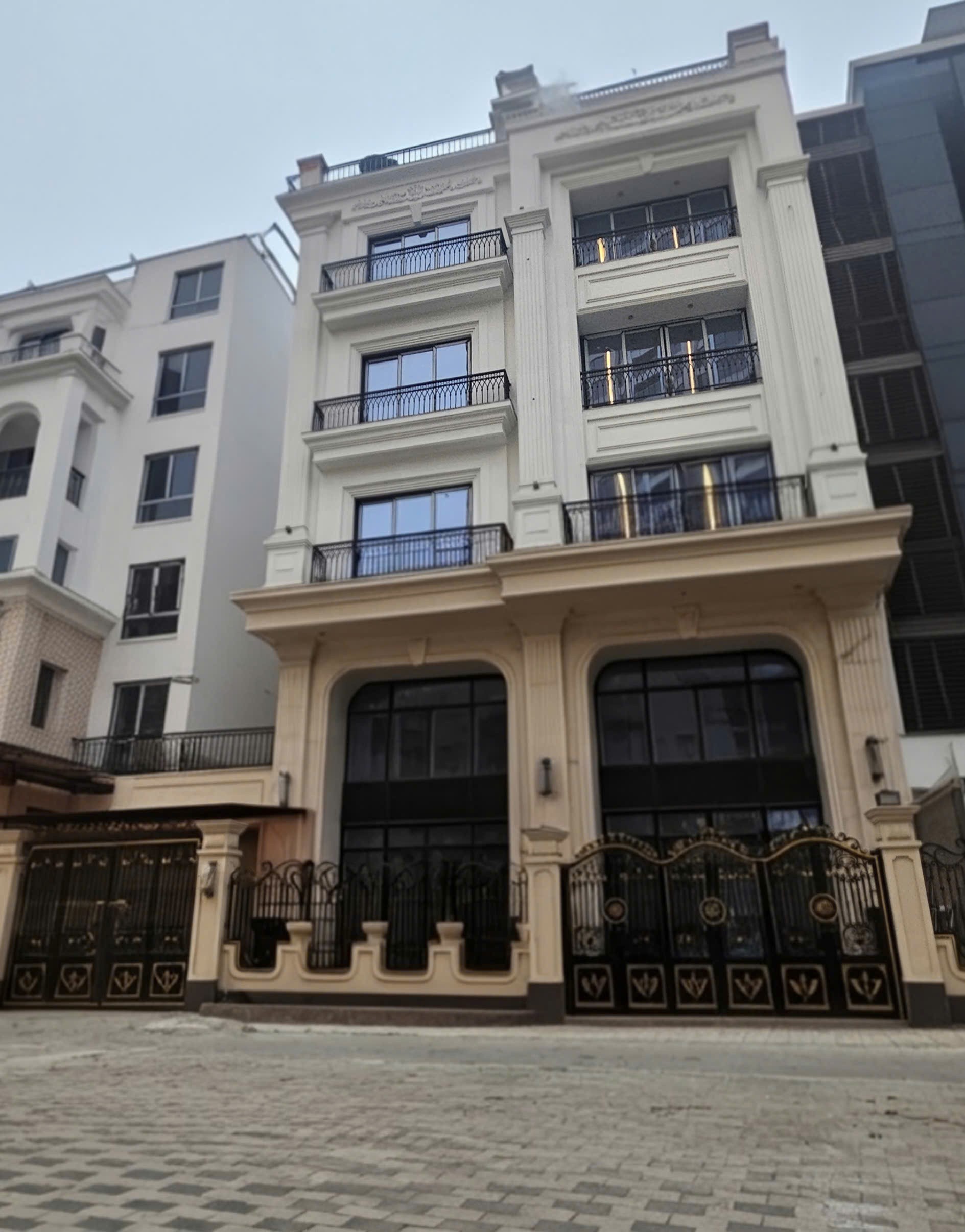 Cho thuê nhà, THANG MÁY, 101m2- 5T, Nguyễn Tuân, Vũ Trọng Phụng -23 tr