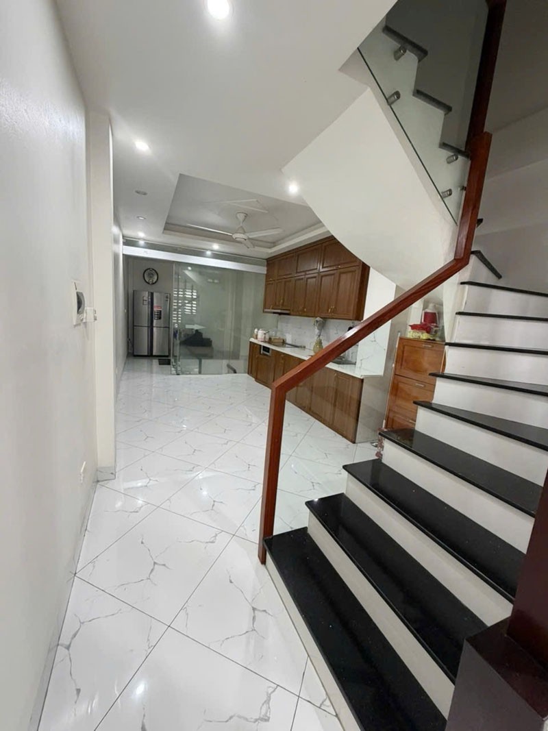 Hiếm có khó tìm trong phân khúc! 47,6m2 nhà 5 tầng, mặt phố An Đào A - kinh doanh sầm uất 7