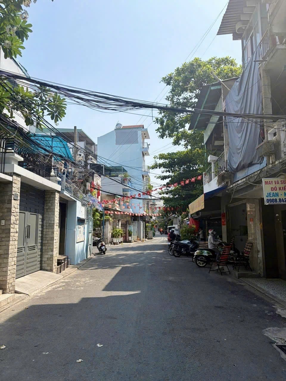 BÁN NHÀ VÀI BƯỚC RA HXH THIÊN PHƯỚC TÂN BÌNH 30M2 3 TẦNG 4PN SHR CHỈ 5.6 TỶ 9