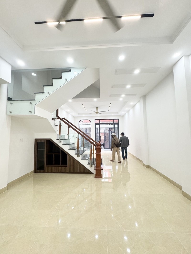 Bán nhà 4 tầng đường 359,  Phước Long B, Q9, Thủ Đức, TP HCM. DT 84m2, SH. Giá  9.7 tỷ