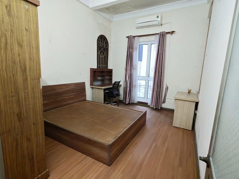 Cần bán nhà 4 tầng 32m2 căn góc 3 mặt thoáng tại ngõ 987 Ngô Gia Tự. Cách đường ô tô 100m 3
