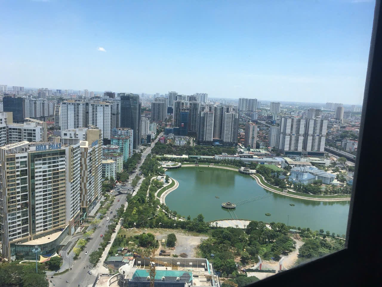 Bán căn hộ 2 ngủ Vinhomes D'Capitale, view trực diện hồ giá 9.9 tỷ 4