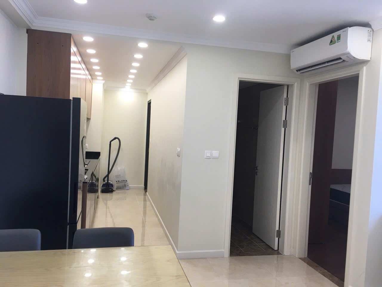 Bán căn hộ 2 ngủ Vinhomes D'Capitale, view trực diện hồ giá 9.9 tỷ 3