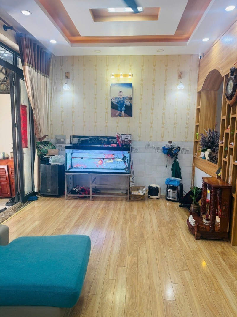 Bán nhà đường Đình Phong Phú, Tăng Nhơn Phú B, Q9, Thủ Đức, TP HCM. DT, 80m2, 3 tầng, SHR. Giá - 2