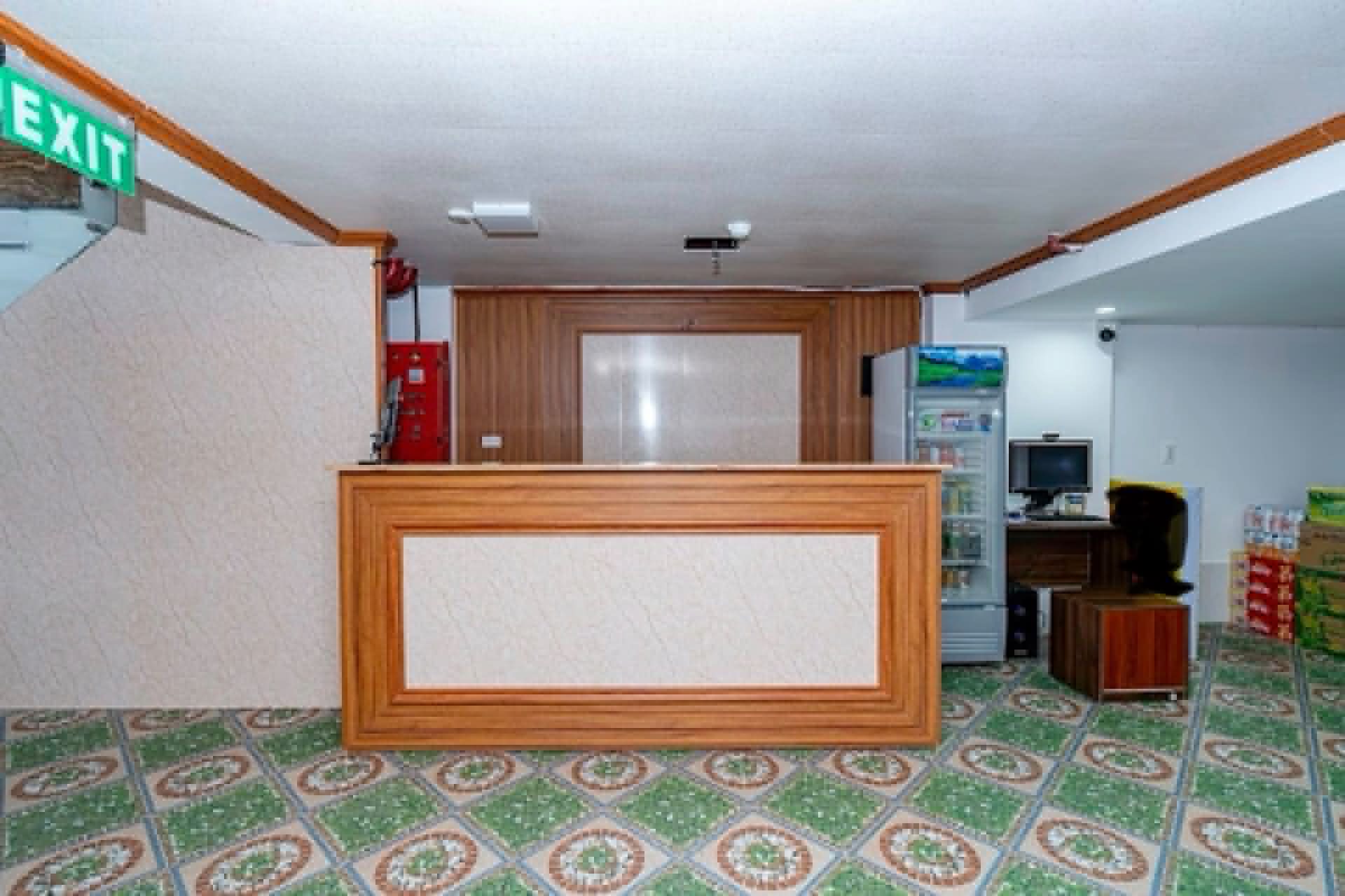 khách sạn Cổ Linh, dòng tiền ổn định 1.2tỷ/năm ,vỉa hè, ôtô dừng đỗ ngày đêm 3