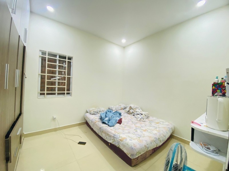 Bán nhà đường số 8, Phường Linh Trung, Thủ Đức, TP HCM. DT 108m2, sổ hồng. Giá 6.5 tỷ 4