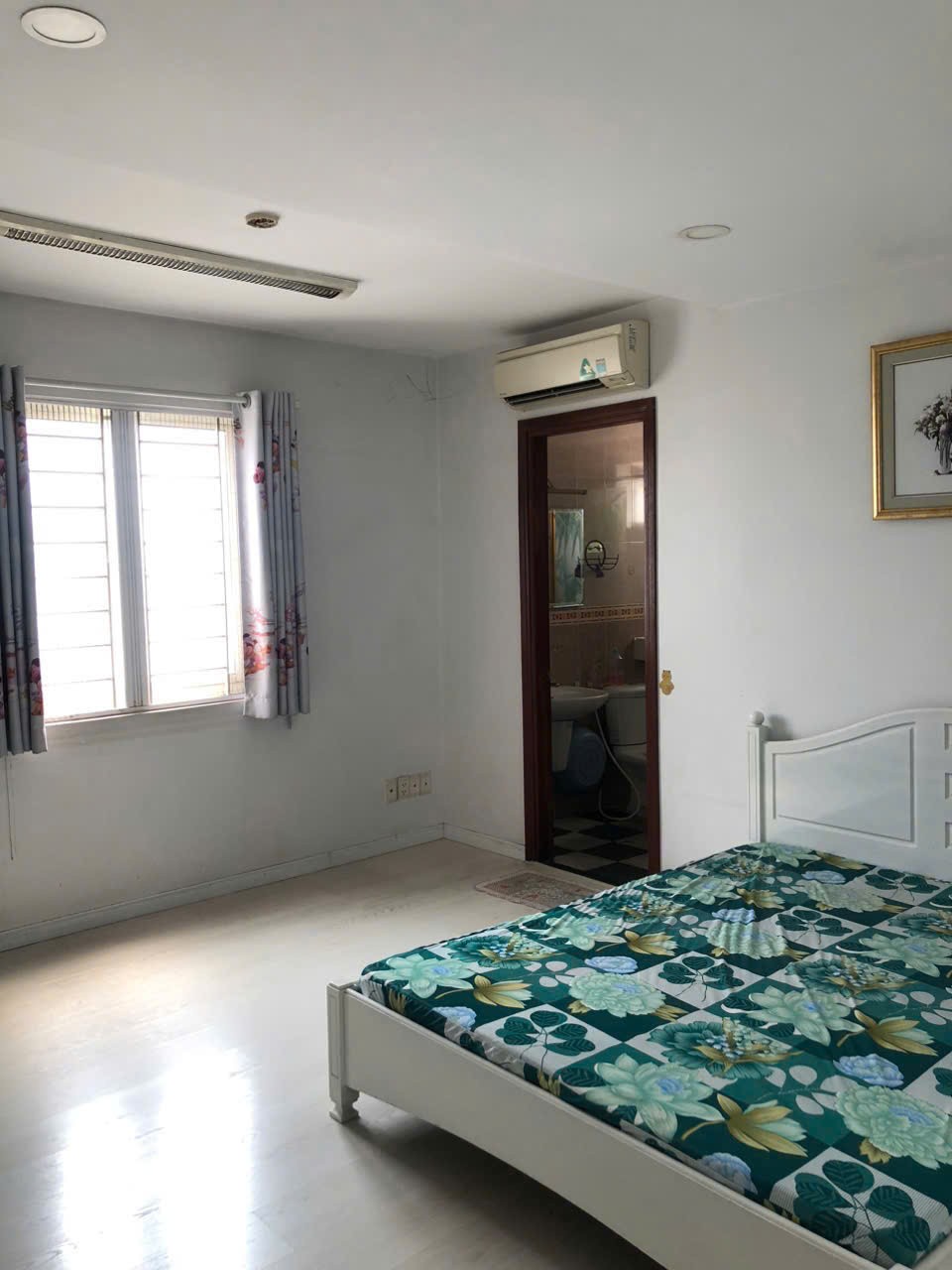 Cần Cho thuê Căn Hộ Ngần hàng ACB Quận 11, DT : 126 m2, 3PN, Giá : 12.5 tr/th 3