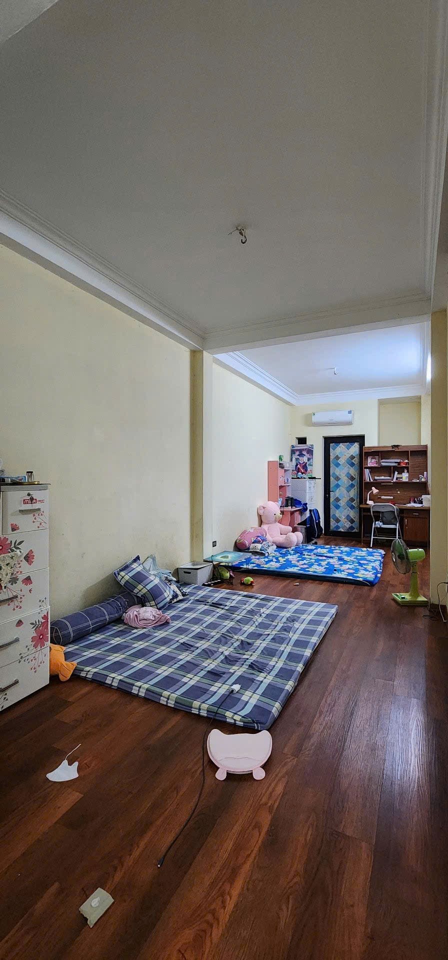 Cần bán Nhà mặt tiền đường Tam Trinh, Phường Yên Sở, Diện tích 45m², Giá 16 Tỷ 2