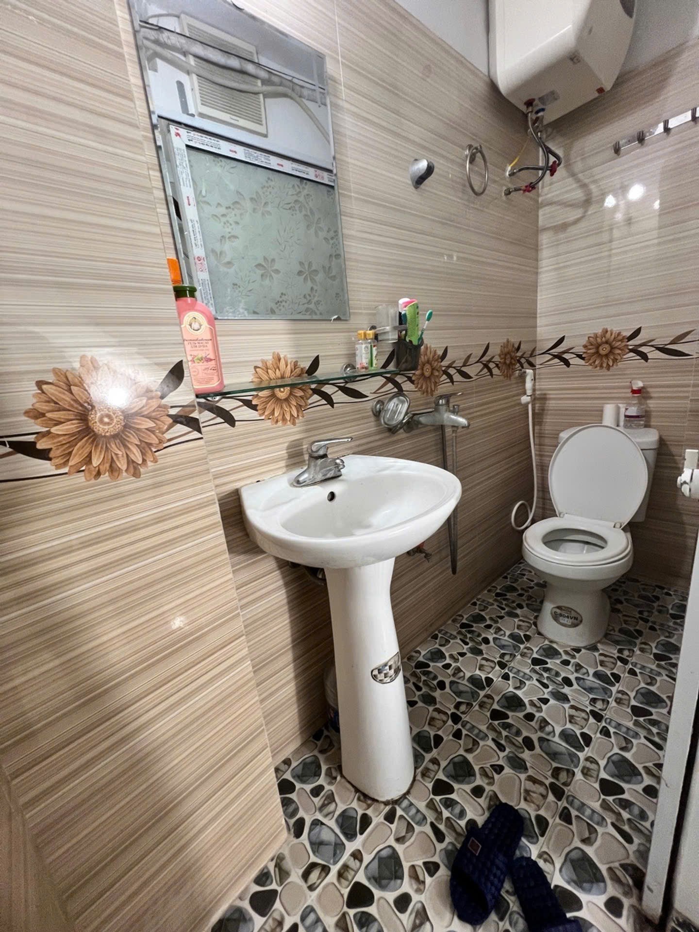 Cần bán Nhà mặt tiền đường Tam Trinh, Phường Vĩnh Tuy, Diện tích 27m², Giá 6.9 Tỷ 2