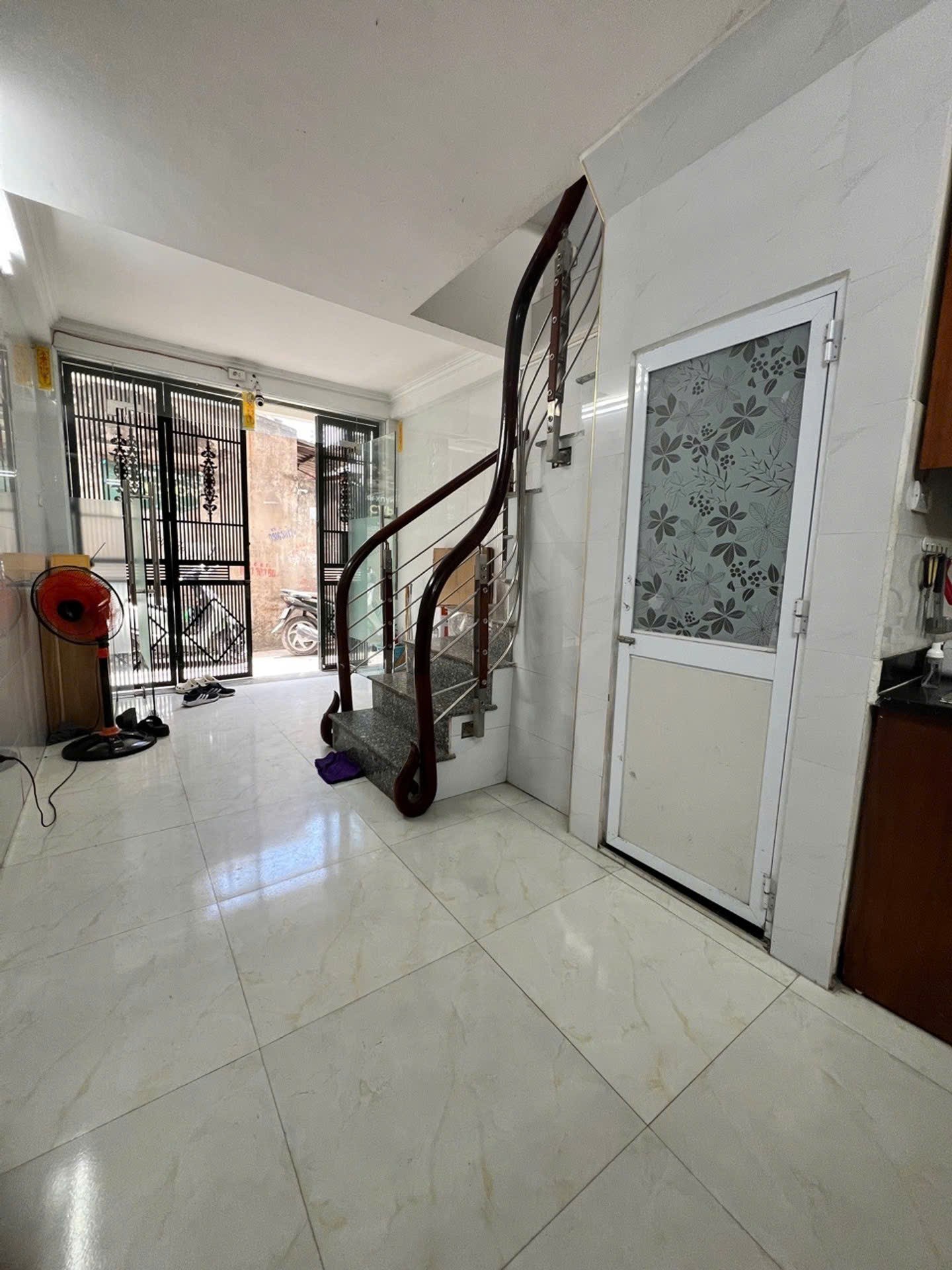 Cần bán Nhà mặt tiền đường Tam Trinh, Phường Vĩnh Tuy, Diện tích 27m², Giá 6.9 Tỷ 4