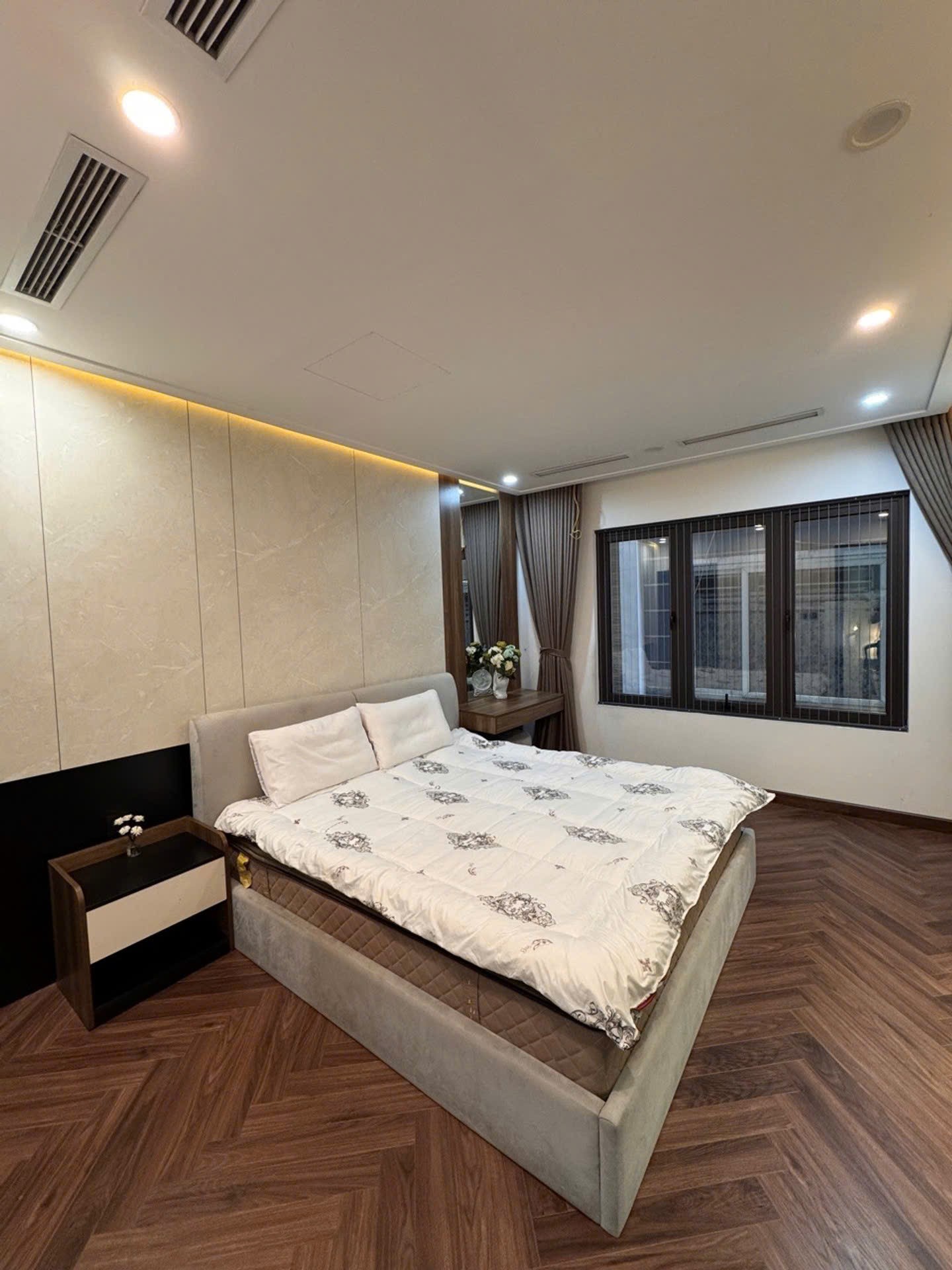 Cần bán Nhà mặt tiền đường Bạch Mai, Phường Bạch Mai, Diện tích 35m², Giá 11.95 Tỷ