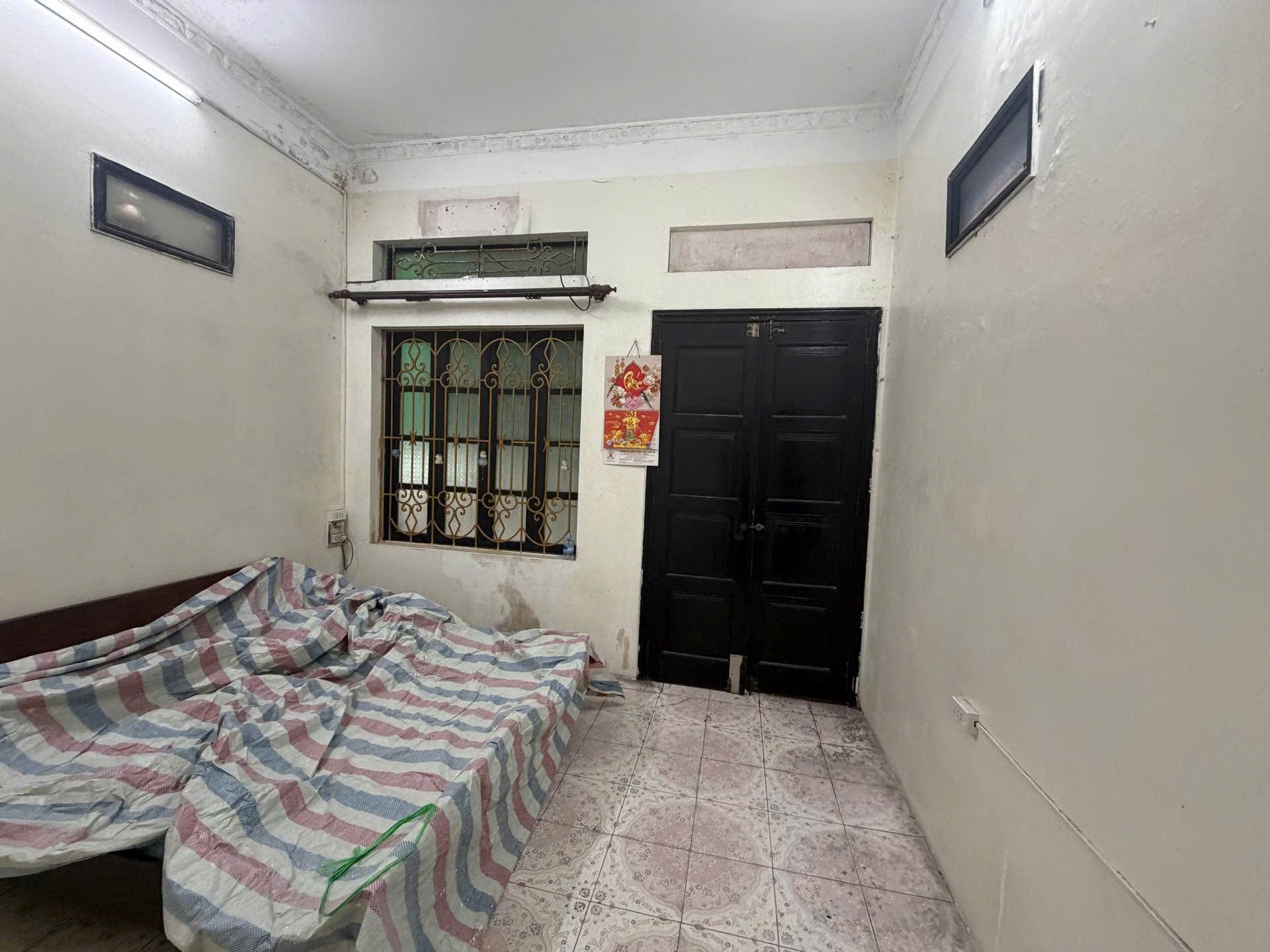 Cần bán Nhà mặt tiền đường Vĩnh Tuy, Phường Vĩnh Tuy, Diện tích 35m², Giá 8.25 Tỷ 2