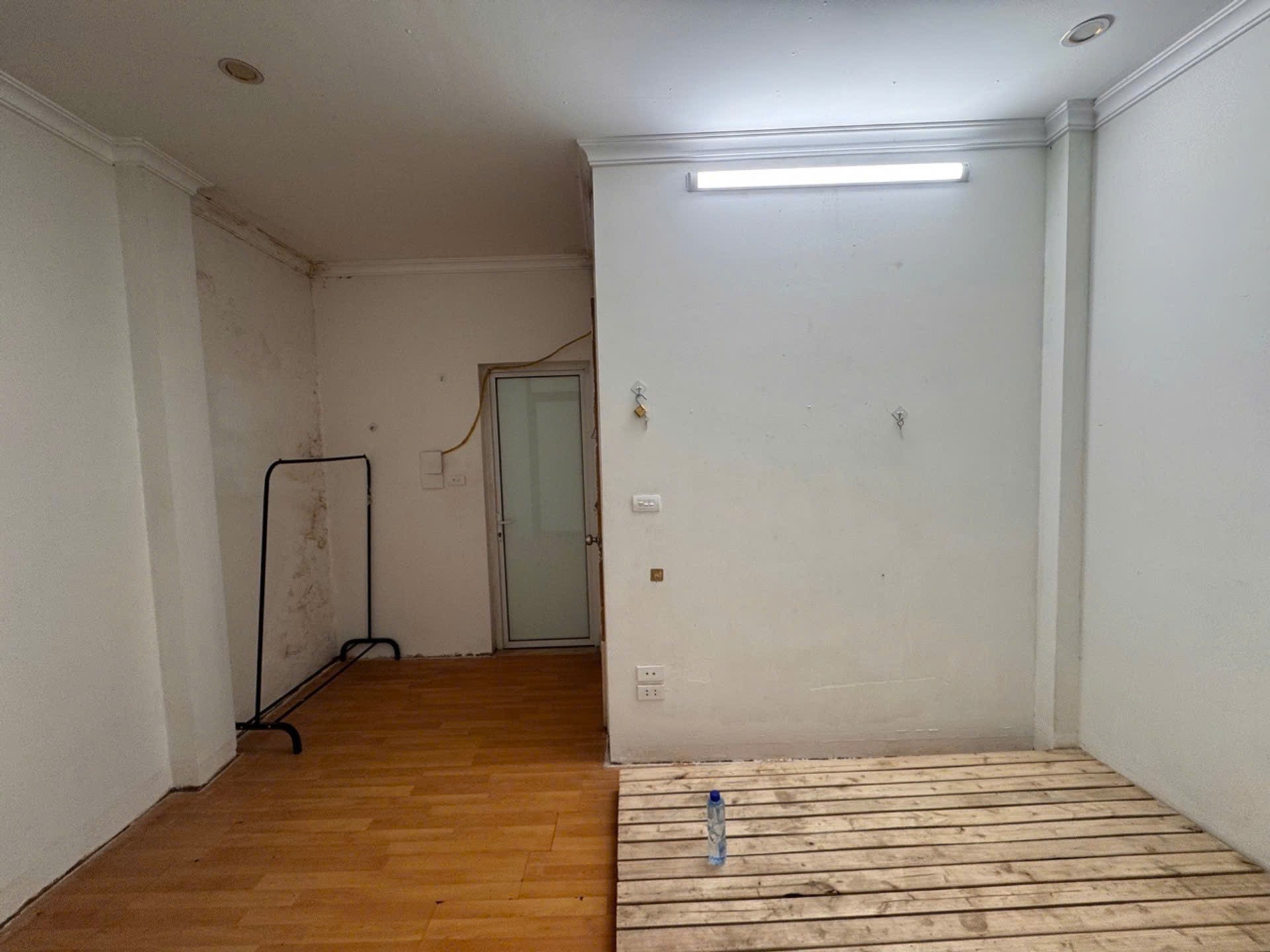 Cần bán Nhà mặt tiền đường Lĩnh Nam, Phường Vĩnh Hưng, Diện tích 32m², Giá 7.7 Tỷ